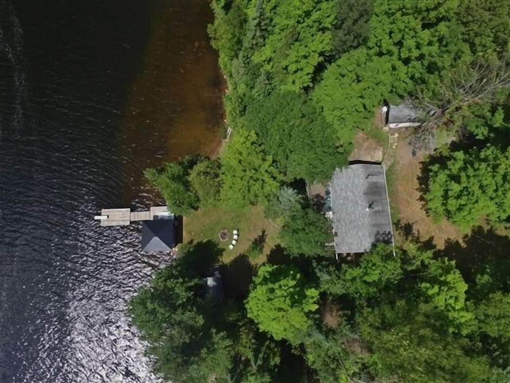 156 Eels Lake 2 Bedroom Cottage