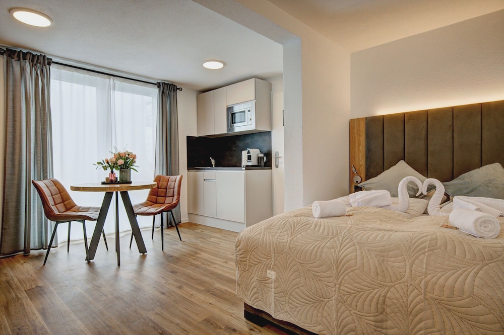 MK Apartments