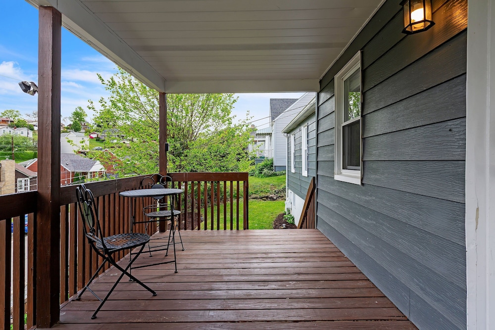 Pet-friendly 4br Near Kennywood & Pittsburgh 4 Bedroom Home