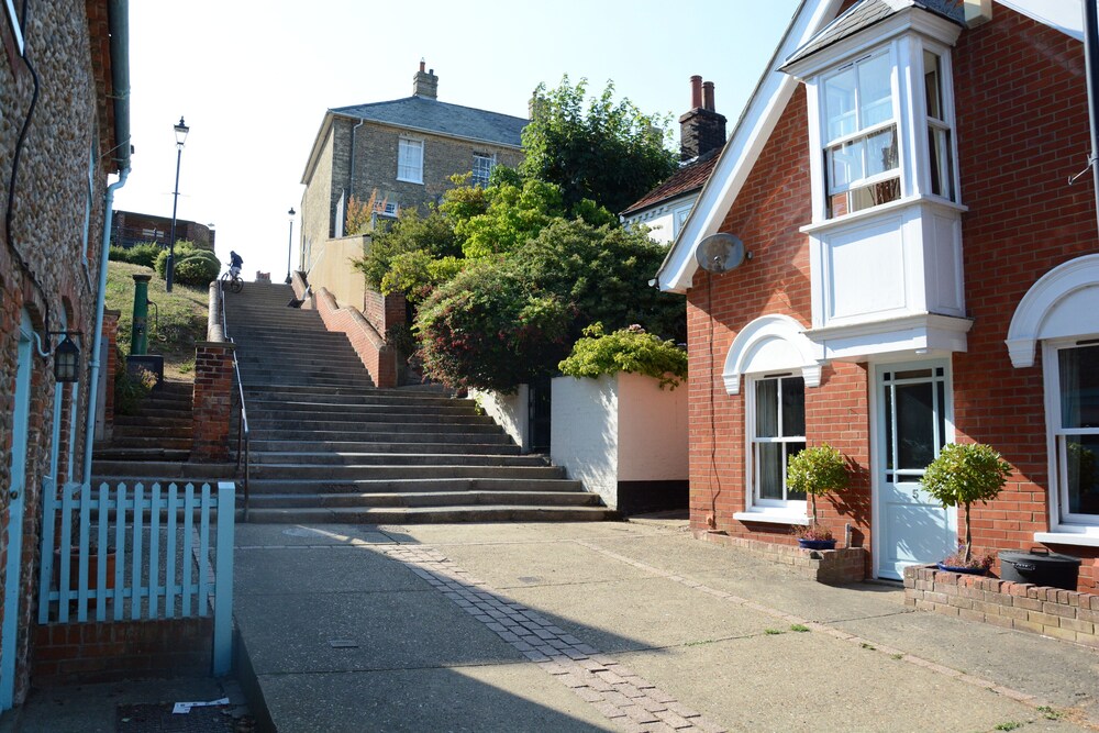The Red Brick House, Aldeburgh