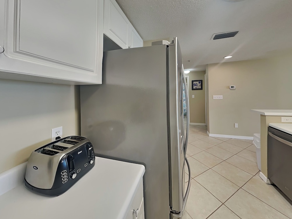 Emerald Key #602 by Southern Vacation Rentals