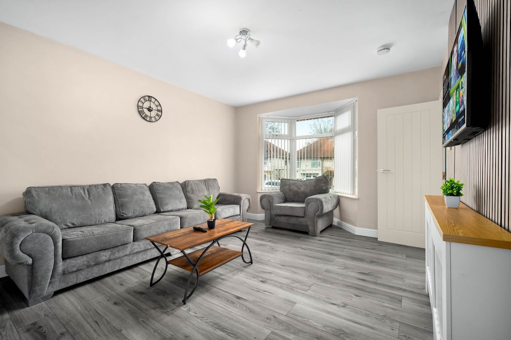 3br-sleeps6-parking-familyfriendly-nearastonvilla