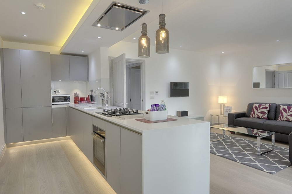 Roomspace Apartments -La Roka