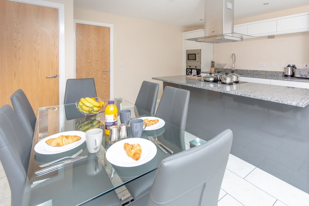 Park Rise Apartments photo 2