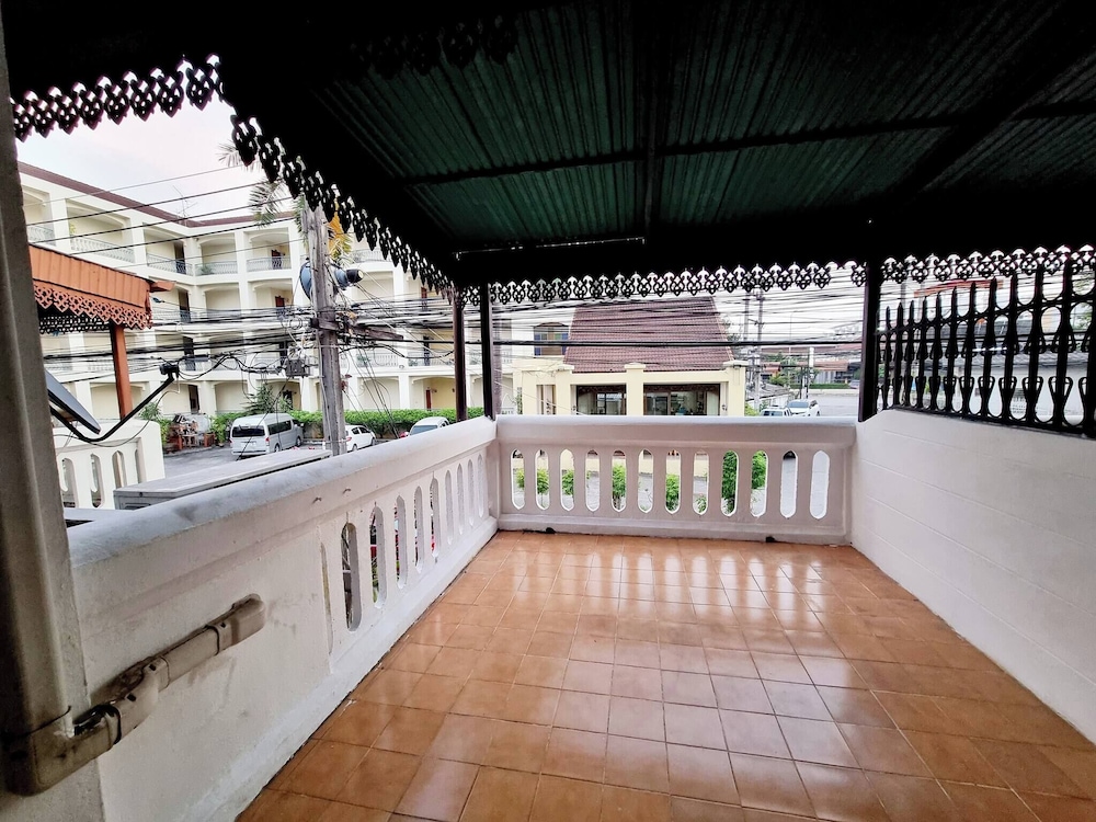 Chiang Mai Oasis 2-bedroom Home With Private Entrance & Modern Amenities