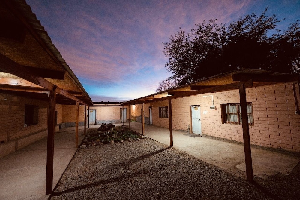 HOSTAL SURI ATACAMA - Hostel