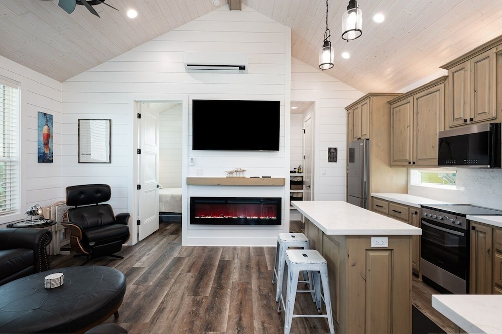 Mabry 1 Bedroom Home
