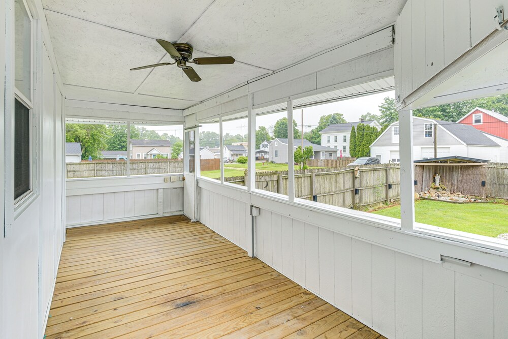 4 Mi to Lake: Unique Family Retreat in Akron Area