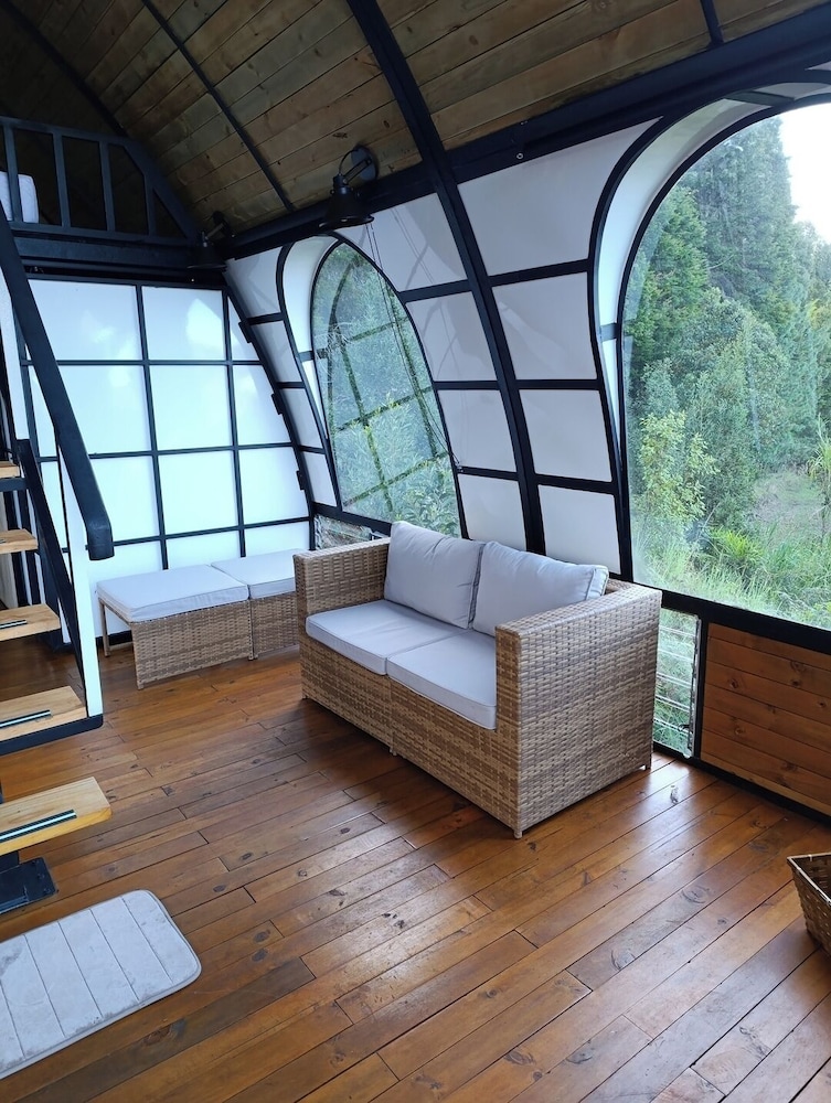 Lakeside Glamping With View, Fire Pit & Hammock