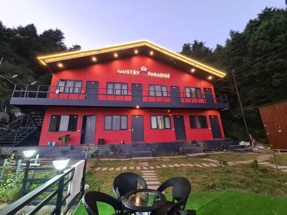 Juststay Paradise