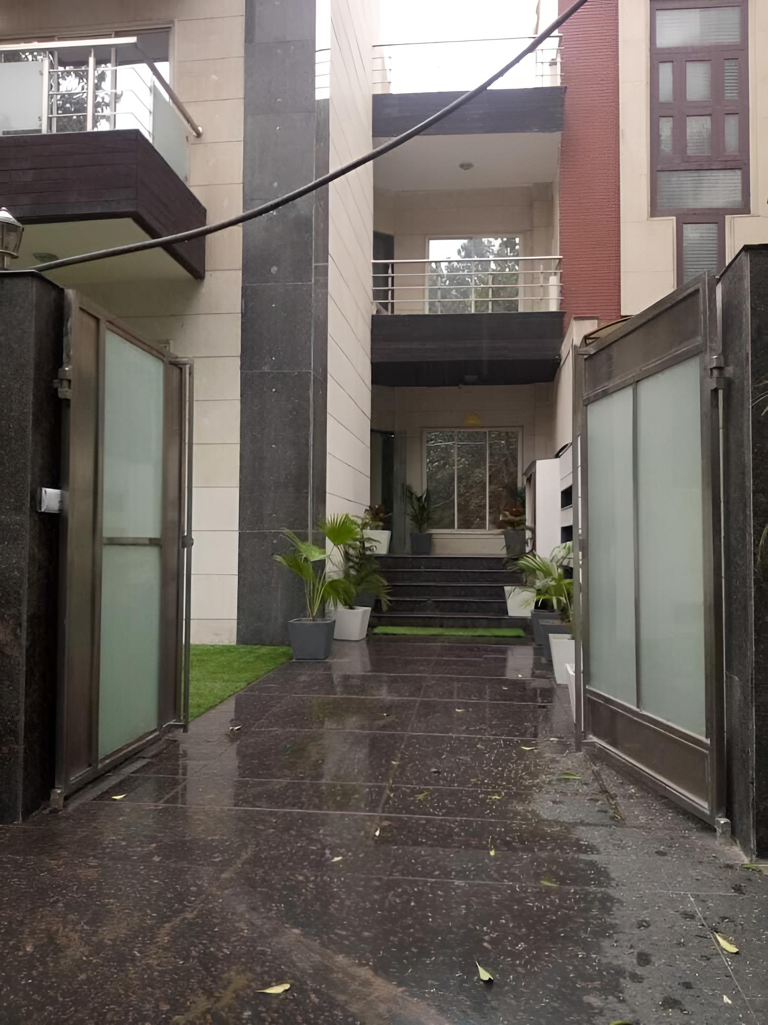 The Asian Suites Galleria view 4