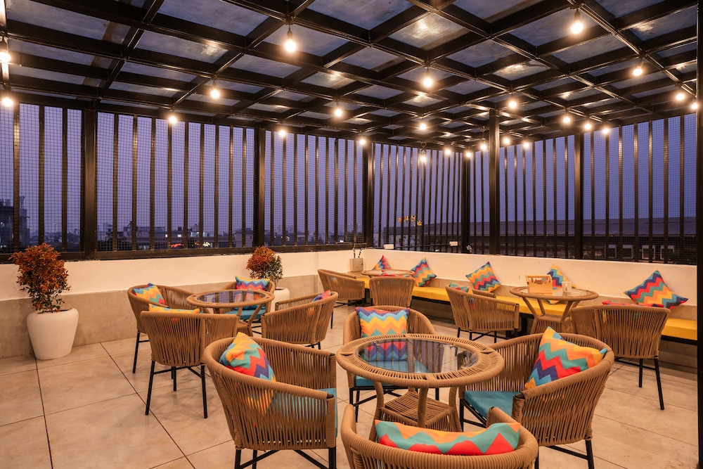 goSTOPS PLUS Gurugram, Baani Square