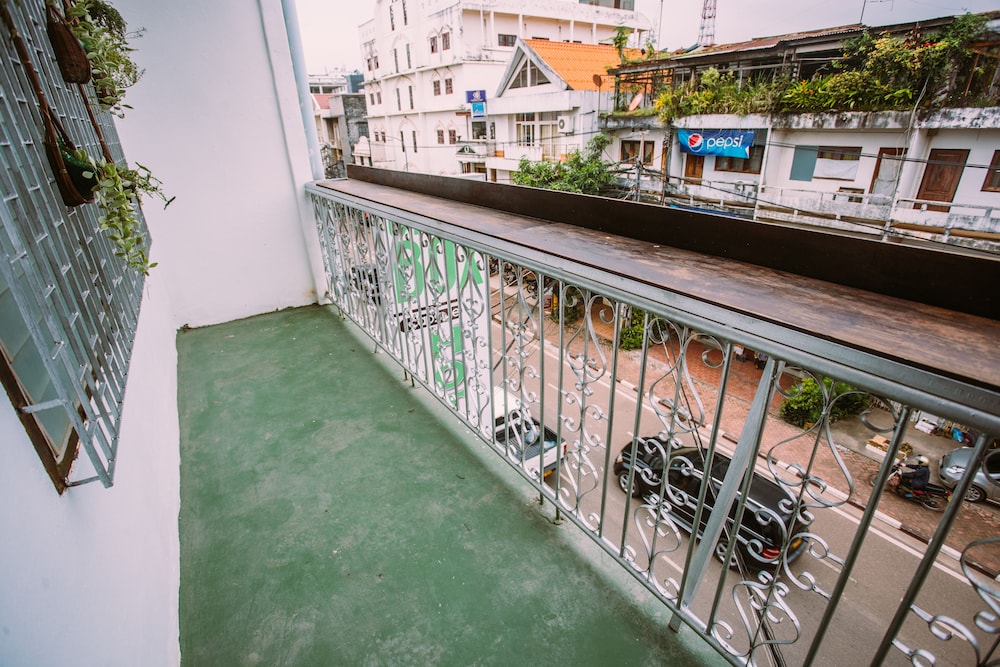 Green Box Hotel - Hostel