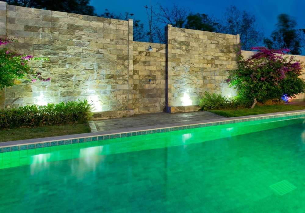 Sunset villa