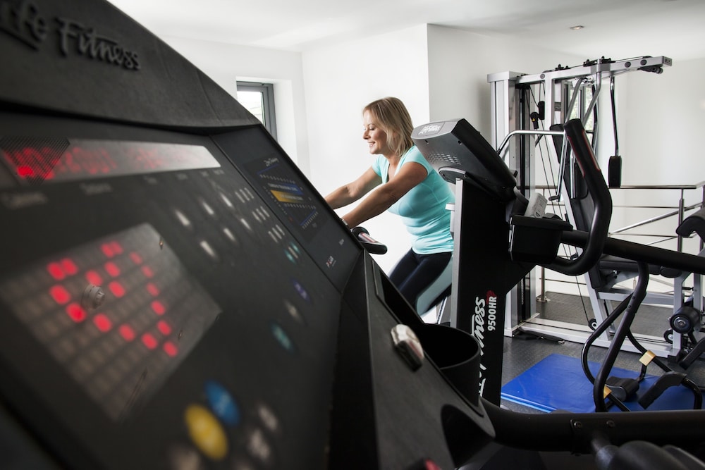 Yeovil Vacations - Lanes Hotel - Property Image 1