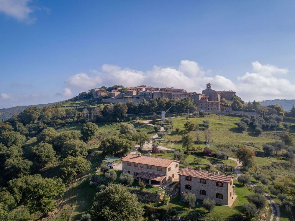 Villa in Umbria With Saltwater Pool