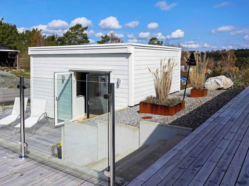 2 Person Holiday Home in Marstrand-by Traum