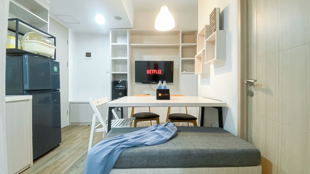 Comfy and Homey 2BR at Tokyo Riverside PIK 2 Apartment
