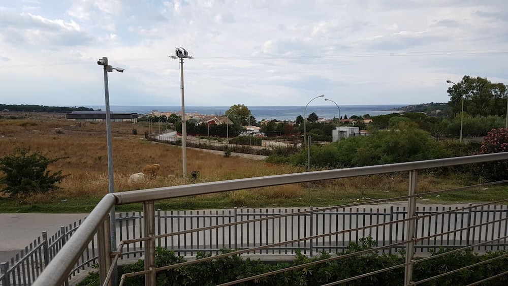B&Brucoli view 2