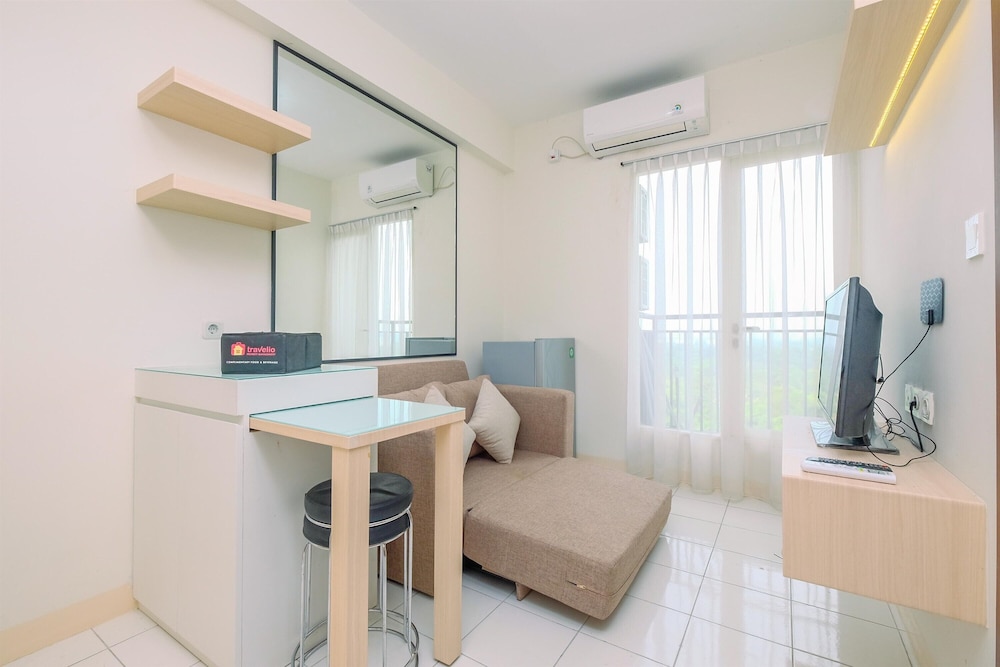 Best and Comfy 2BR Podomoro Golf View Apartment