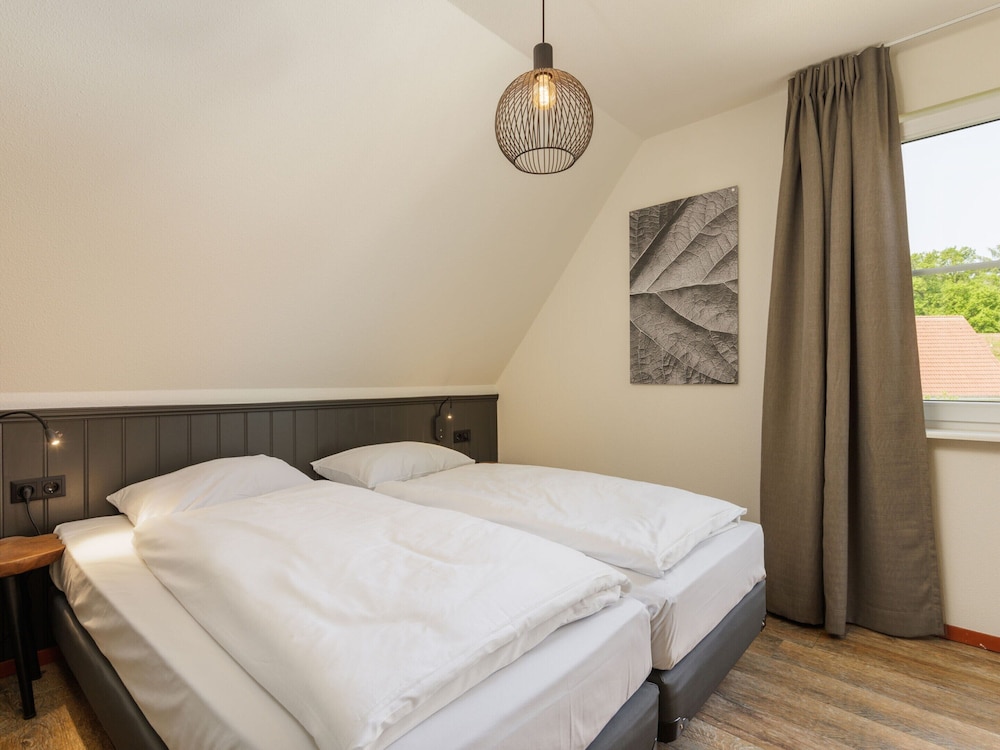 Spacious Stay With Sauna