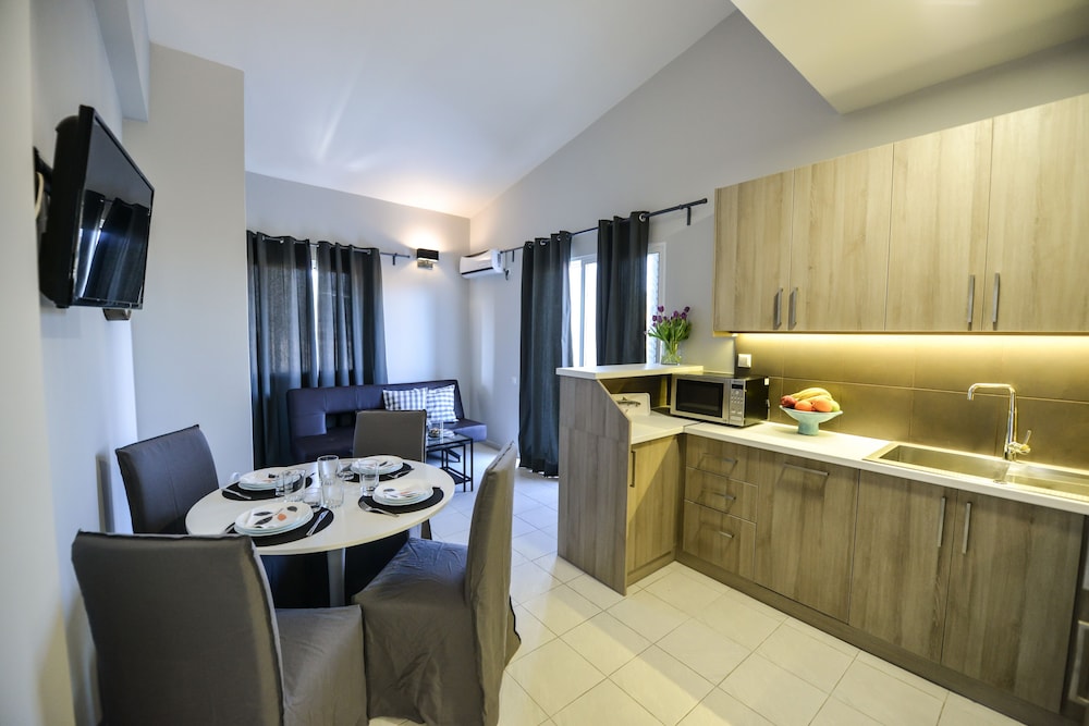 Regalo Apartments