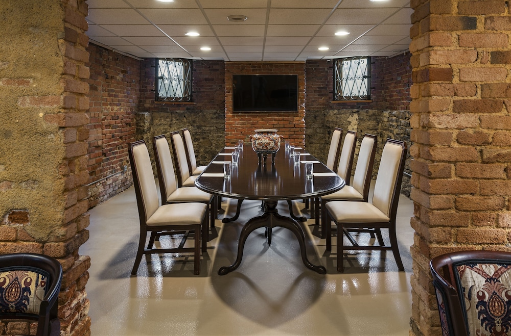 The Inn at 97 Winder
