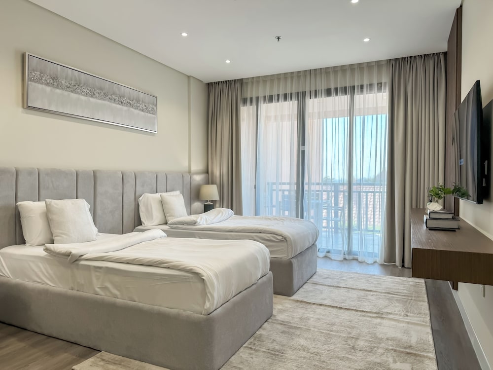 Resort Apartments - Royal Amwaj North