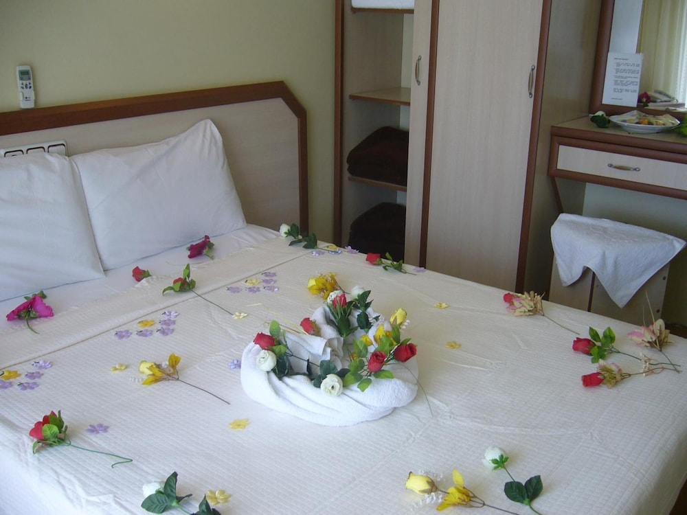 Çesme Sirin Villa Otel - Image 30