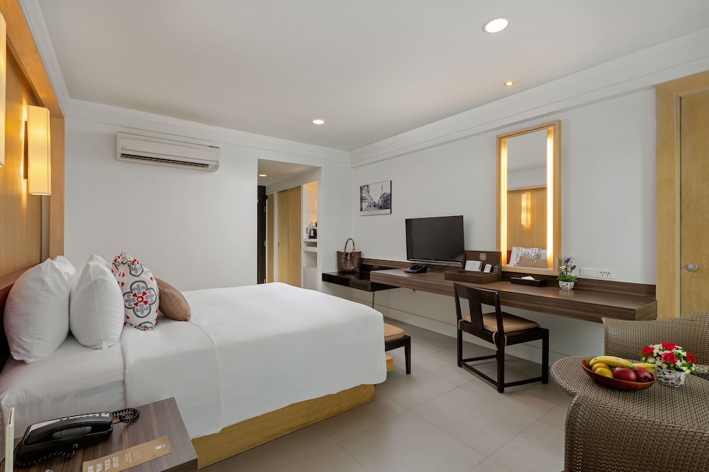 Sawaddi Patong Resort & Spa by Tolani, photo 75