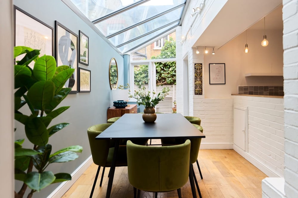 The Fulham Asylum - Modish 2bdr Flat With Patio