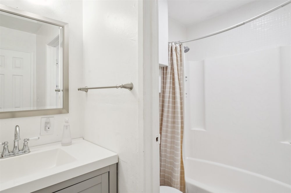 Beach Condo W/private Patio #135 1 Bedroom Condo by Sunset Shores Condominiums