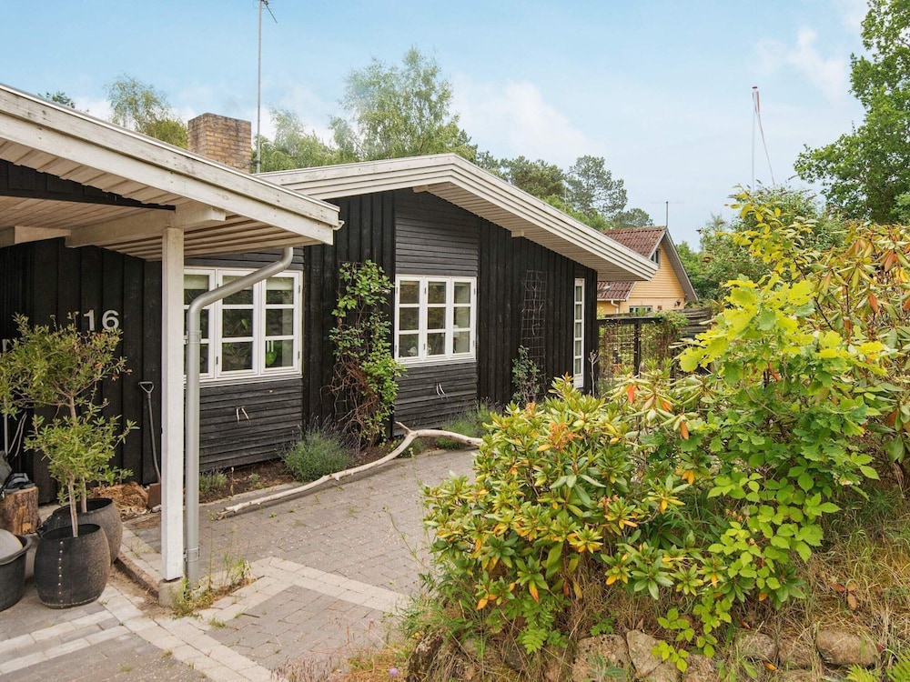 6 Person Holiday Home in Ebeltoft view 5