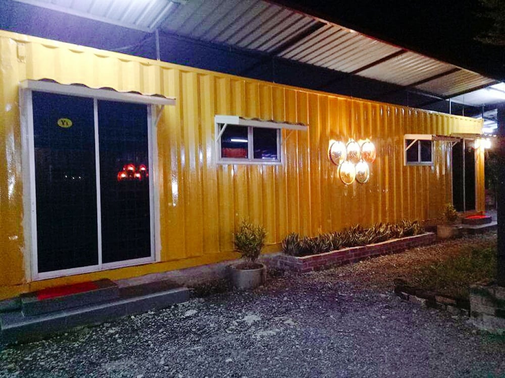 5 Stone Cabin Chalet