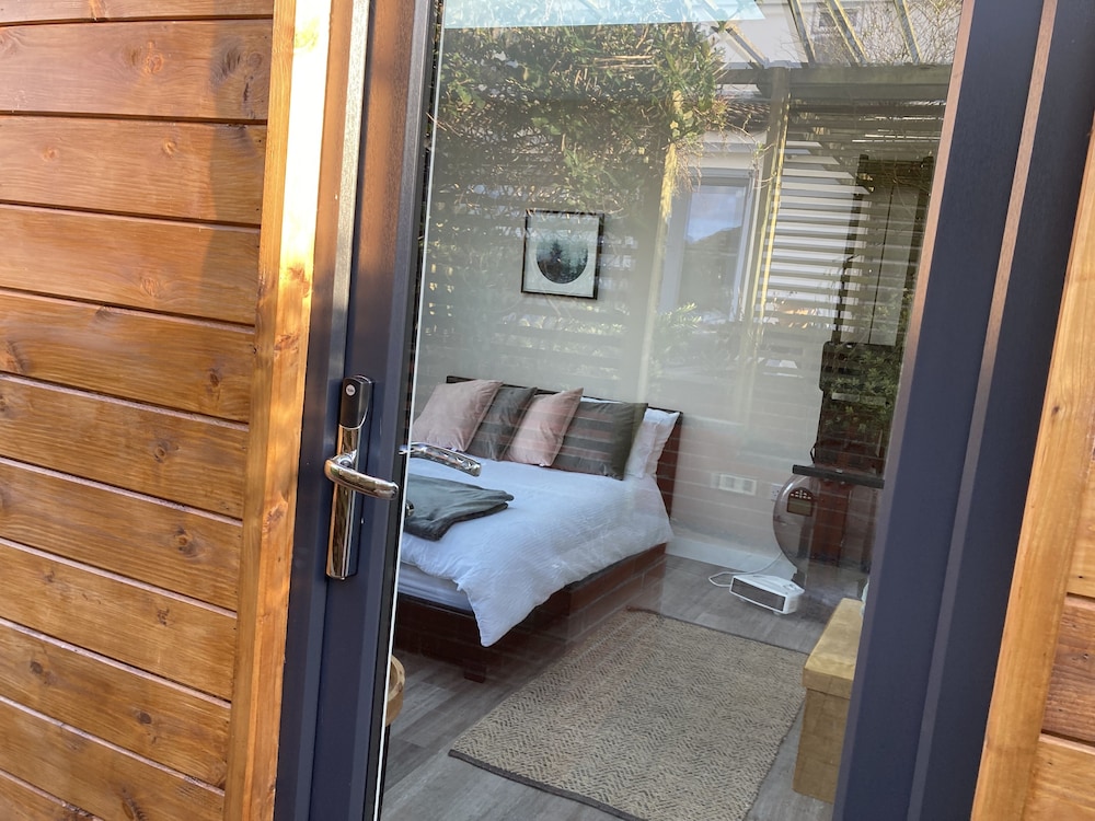 Contemporary Guest House With Outside Barrel Sauna view 4