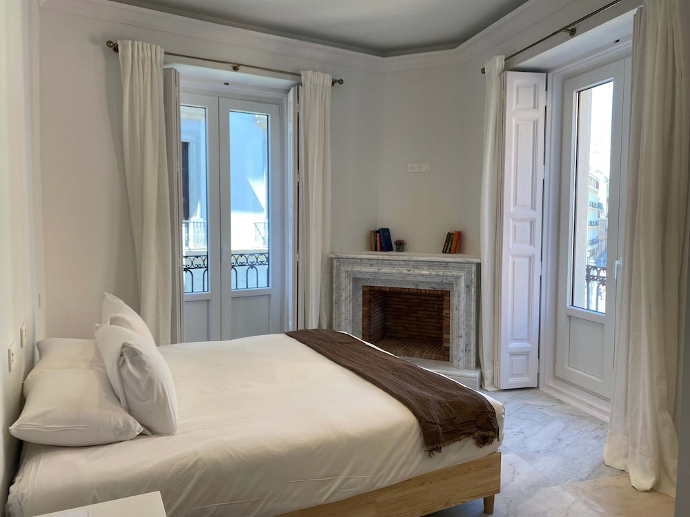 Lovely 3BR Near Palacio Real