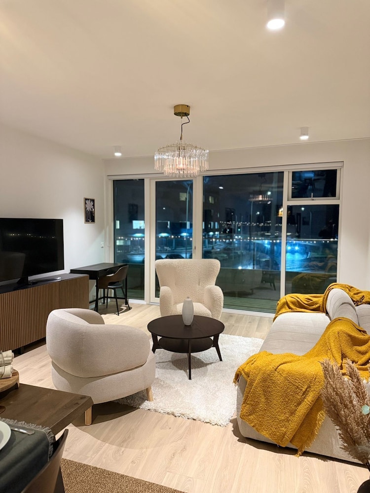 Ice Apartments