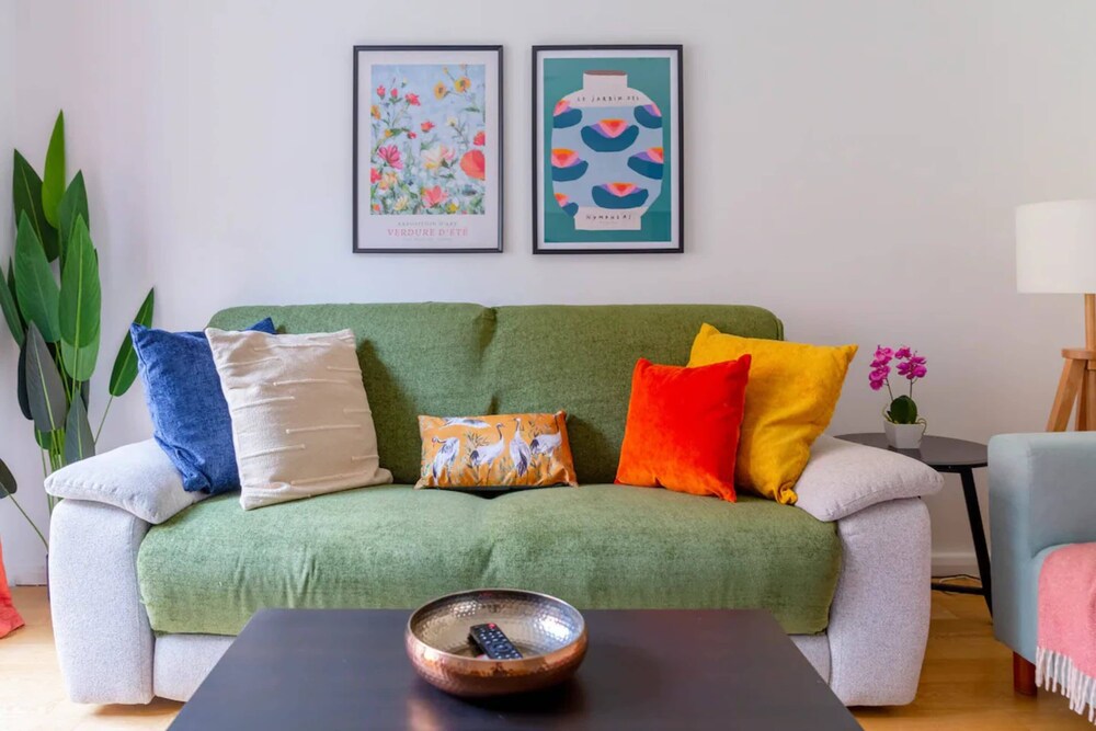 Bright 3 Bedroom House With Terrace, 16 Mins to Big Ben