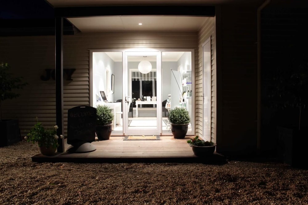 Revive On Oakview Boutique Accommodation and Spa