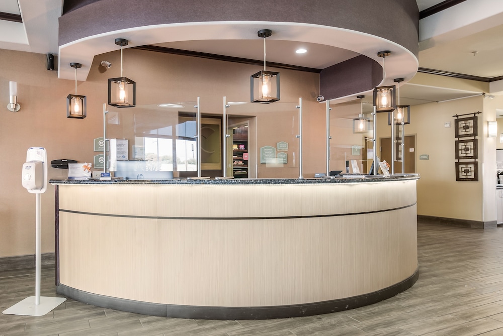 Fort Stockton Vacations - Comfort Suites Fort Stockton - Property Image 1