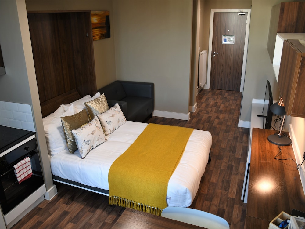 Hotel Pembroke Studios - Image 1