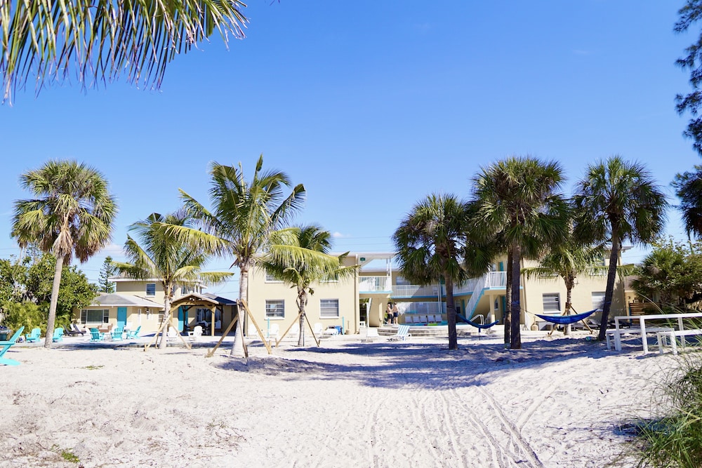 The Molloy - A Boutique Beach Resort