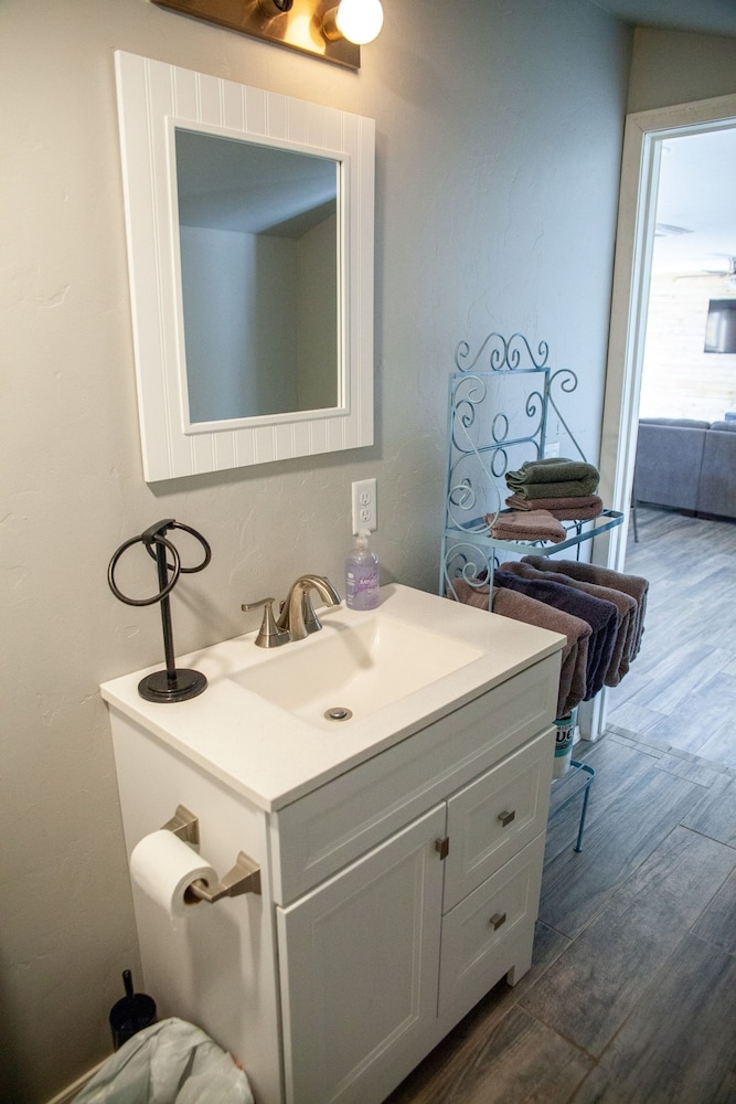 Zebra Refuge Cottage-wild Unique Prescott Stay