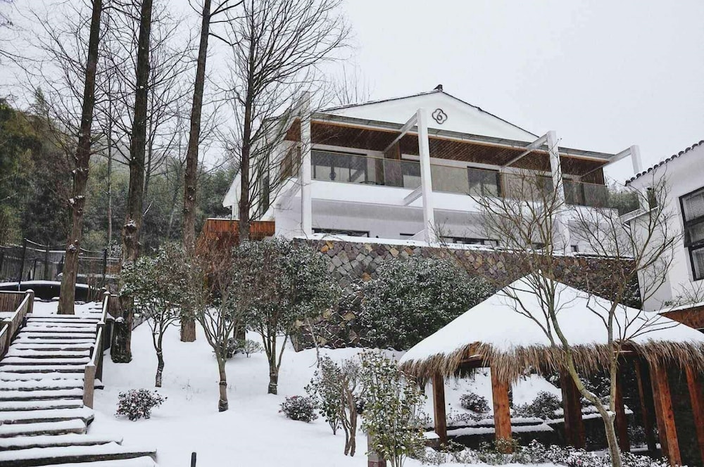 Moganshan Yinhuawu Resort