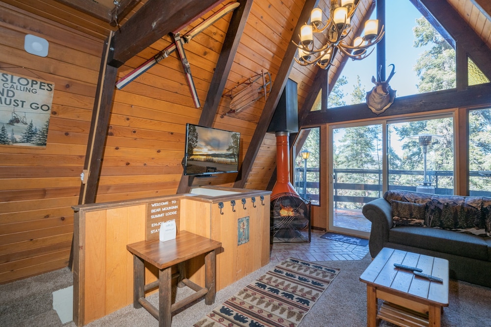 Big Bear Lake Vacations - Bear Mountain Summit - Property Image 16
