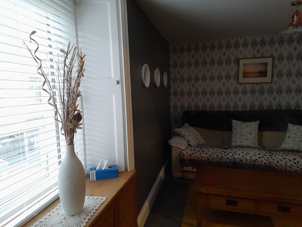 Charming Eyemouth 1-bed Apt, Sleeps 2 Near Beach view 4