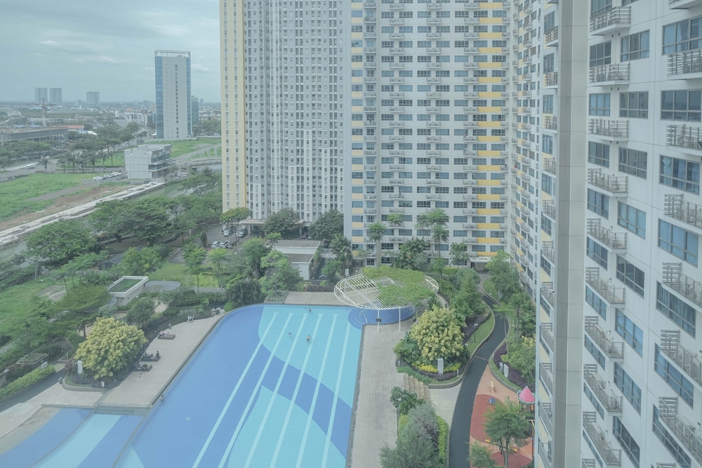 Comfy and Restful Studio at Springlake Summarecon Bekasi Apartment