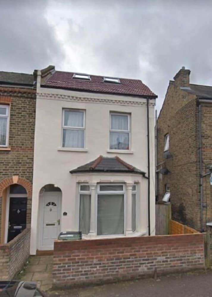 Private room near Hither Green Station