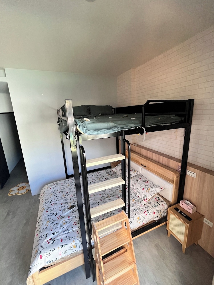 Daisy Light Hostel