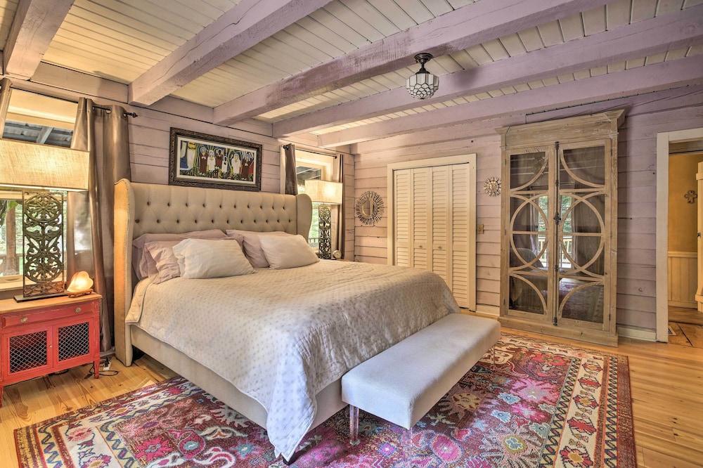Serene Mableton Cabin - 13 Mi to Downtown Atlanta! view 2